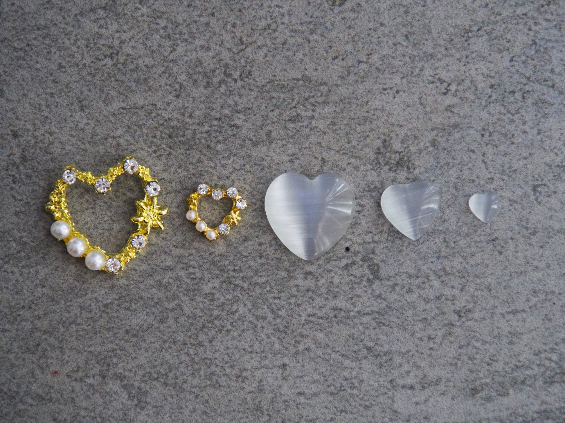 Set of 10pcs Glitter heart 3D nail charms / Heart Valentine nail charm  Aurora Heart Kawaii heart nail charm/ Nail Art Decoration