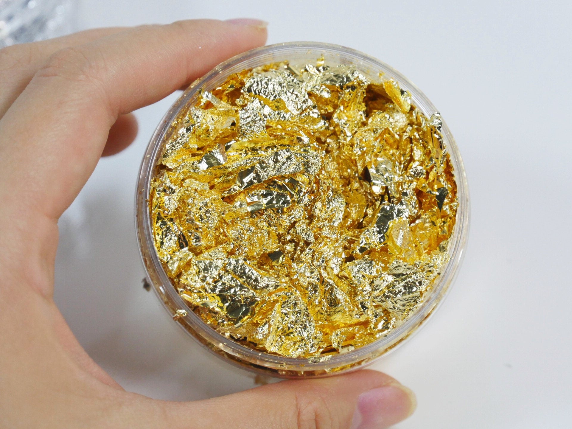 Amdohai 1 Box Golden Foil Flakes Gilding Flakes Made of for Metallic Foil  Flakes for Nails DIY Painting Crafts Slime and Resin Jewelry Making Gold  Silver Copper Colors 